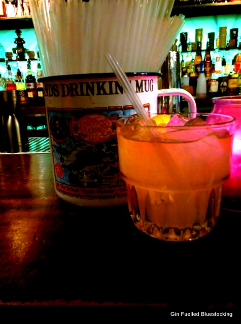 Cocktail Tiki Bar