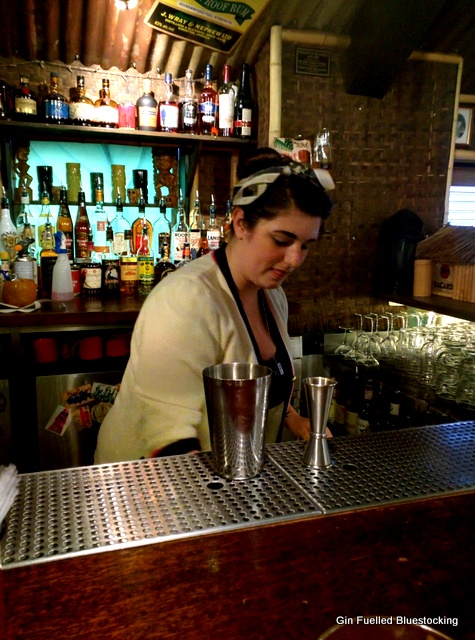 Cocktail Tiki Bar